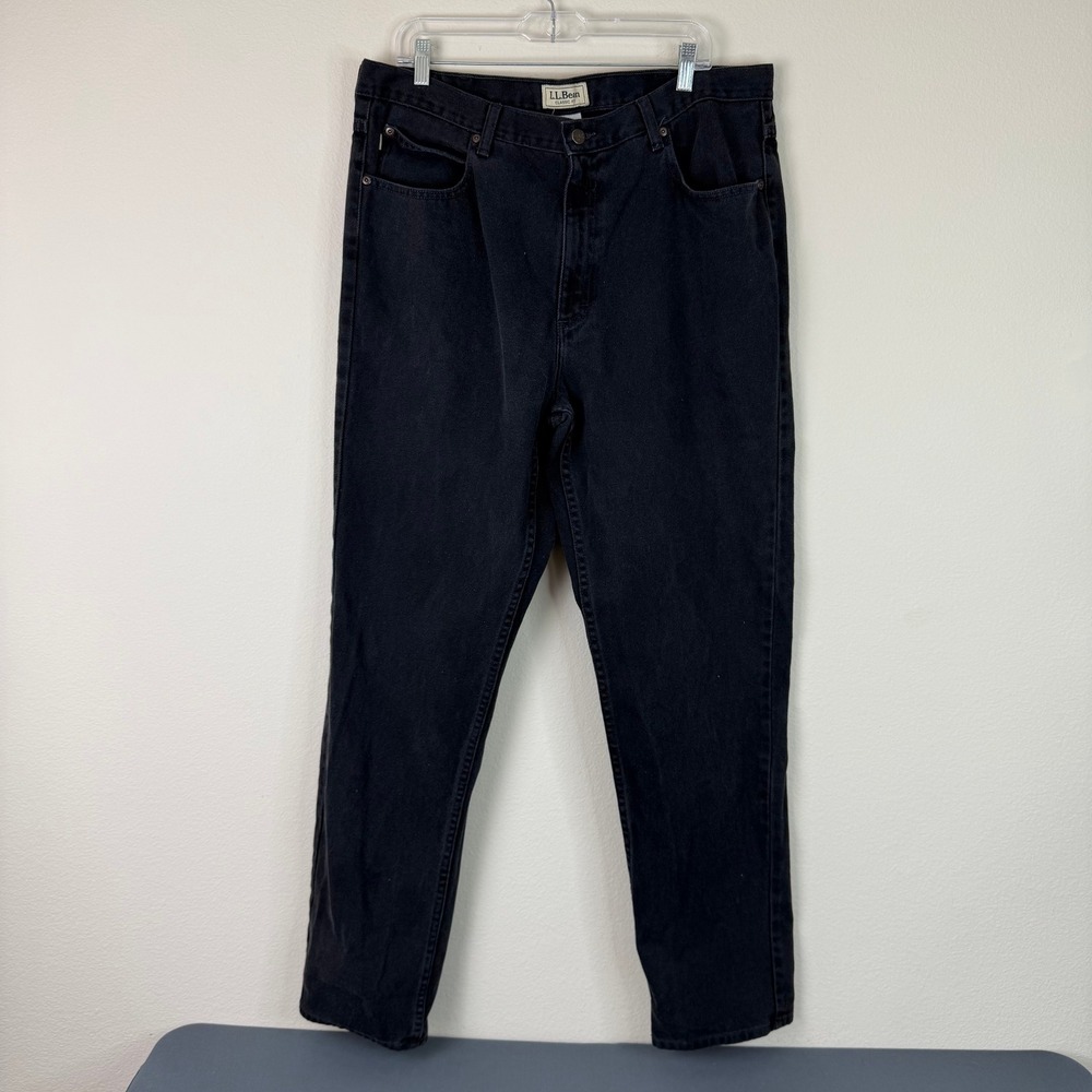 LL Bean Jeans Mens 38x34 Classic Fit Black Denim Straight Leg Pants Durable